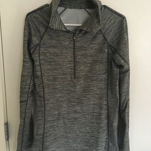 Underarmor long sleeve active top